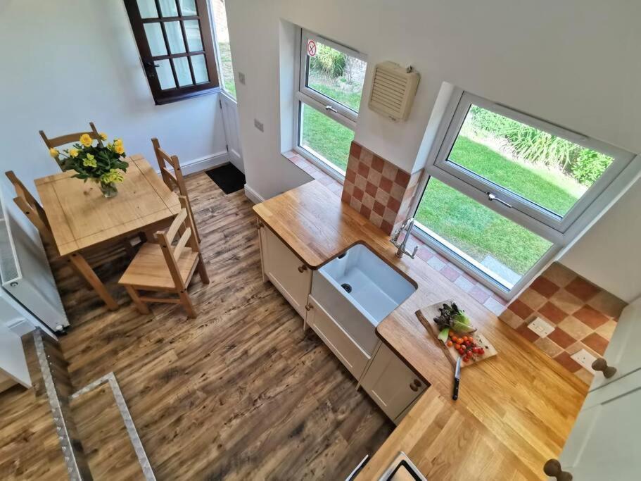 Beautiful Gate House A 4 Minute Walk From Beach بوغنور ريجيس المظهر الخارجي الصورة